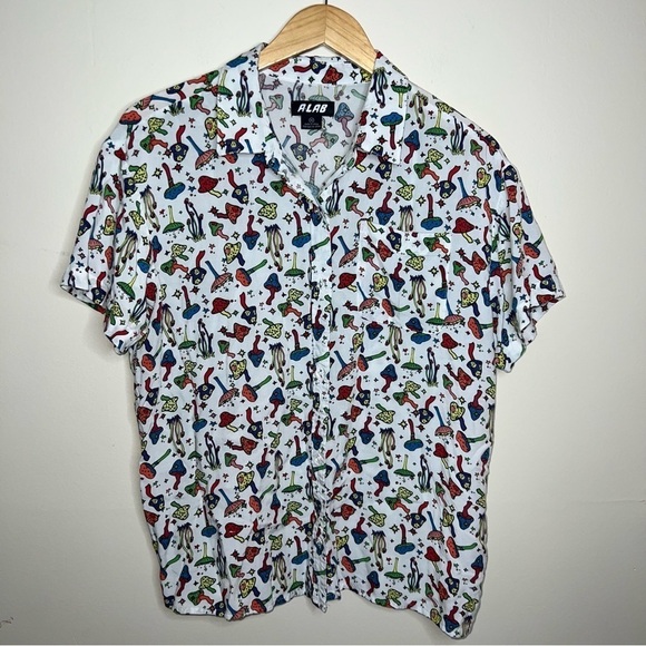 A-LAB Unisex Short Sleeved Button Down Trippy Mushroom Shirt Size Medium - Picture 12 of 15